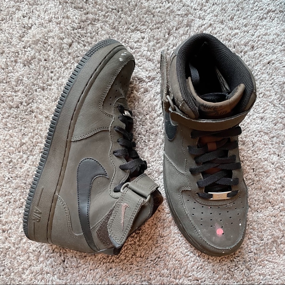 Mid Air Force 1